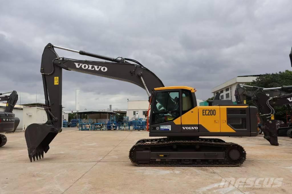 Volvo EC 200 Excavadoras sobre orugas