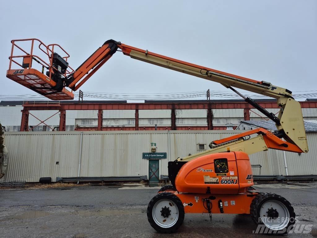 JLG 600 AJ Plataformas con brazo de elevación manual