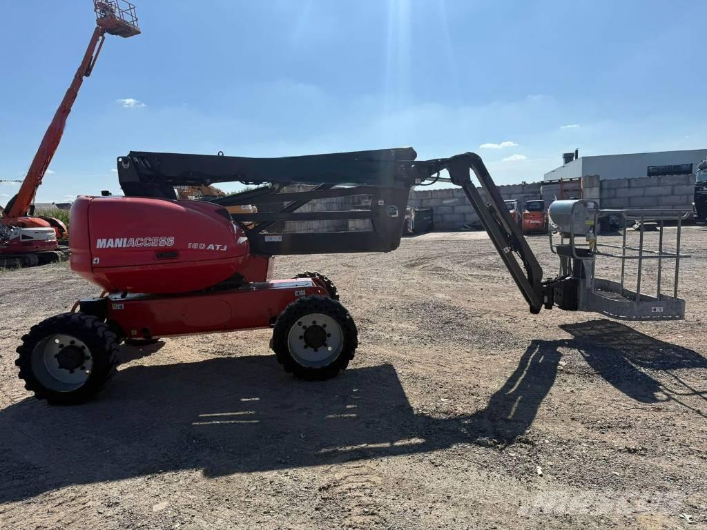 Manitou ATJ 160 Plataformas con brazo de elevación manual