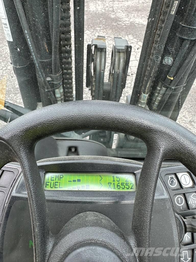 Yale GDP 55 VX Camiones diesel