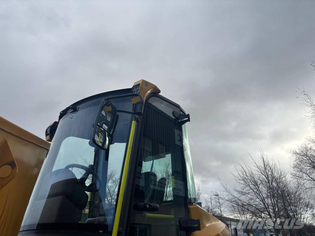 Mecalac 6 SMDX Vehículos compactos de volteo