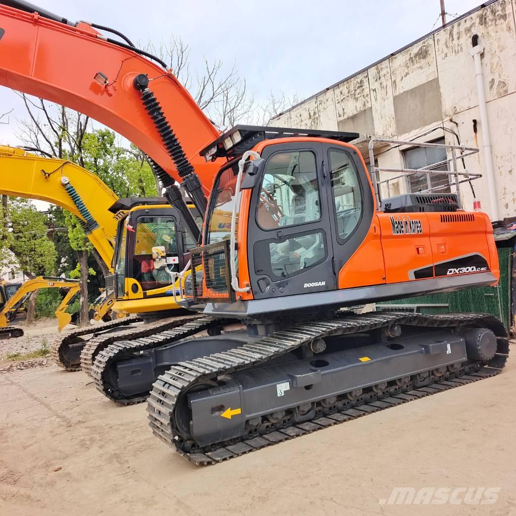 Doosan DX 300 Excavadoras sobre orugas