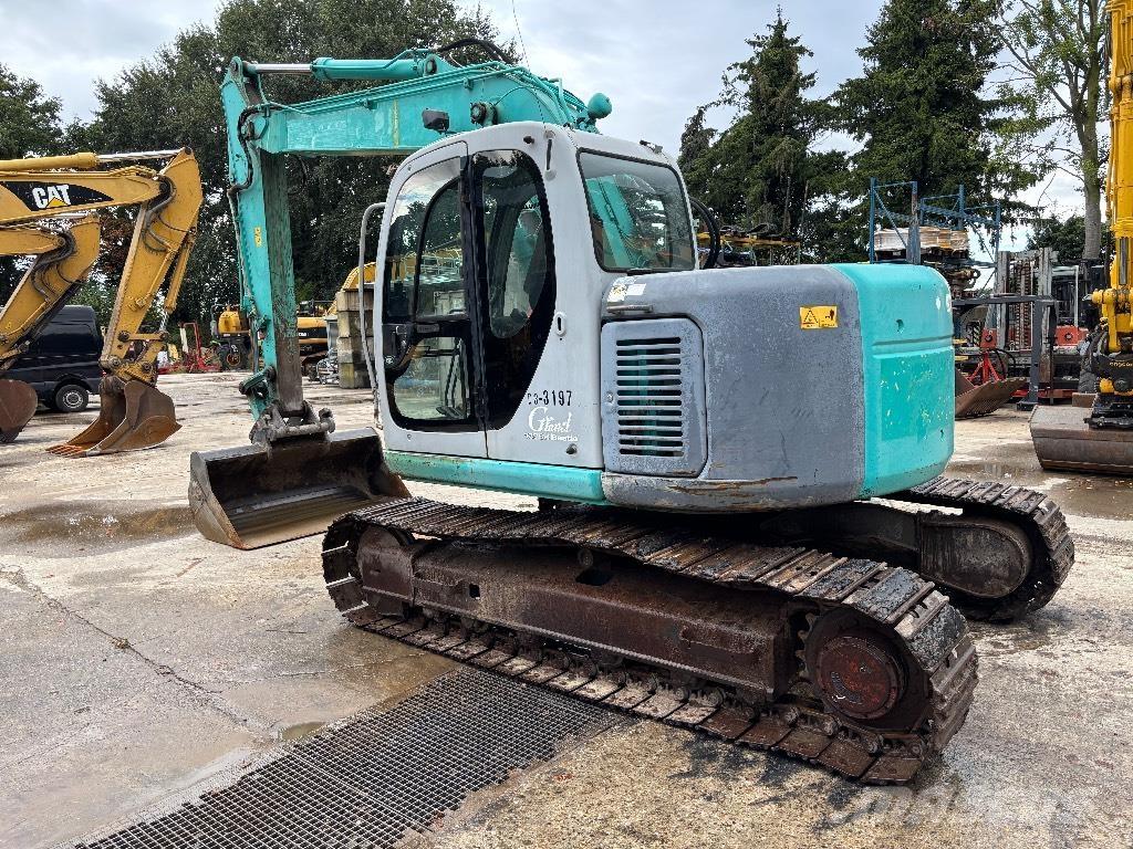 Kobelco SK 135 Excavadoras sobre orugas