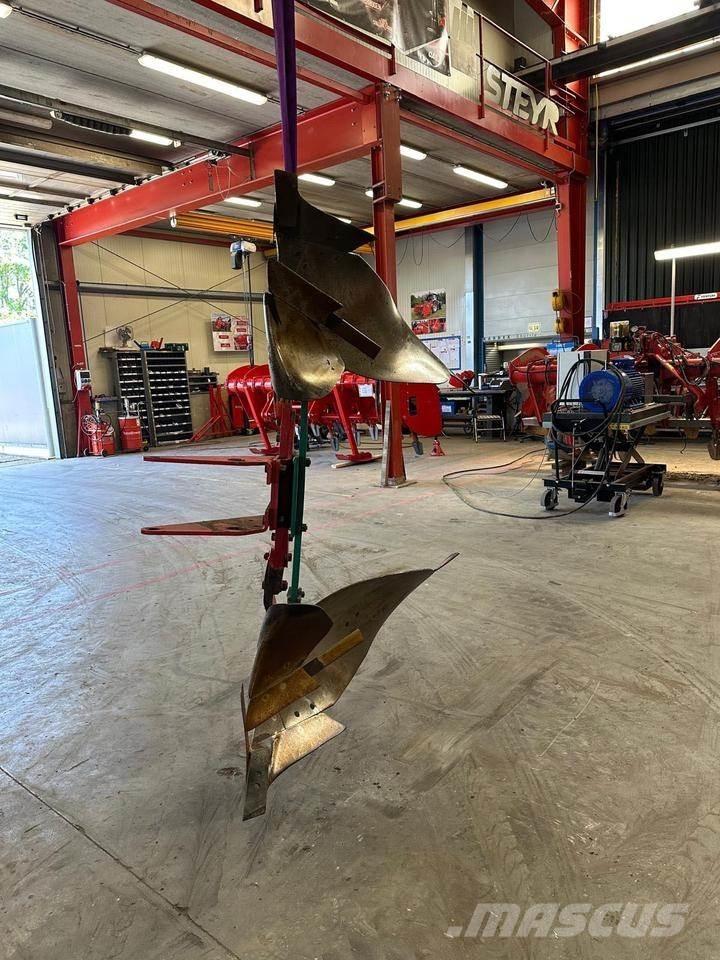 Kverneland LO / LB Arados reversibles