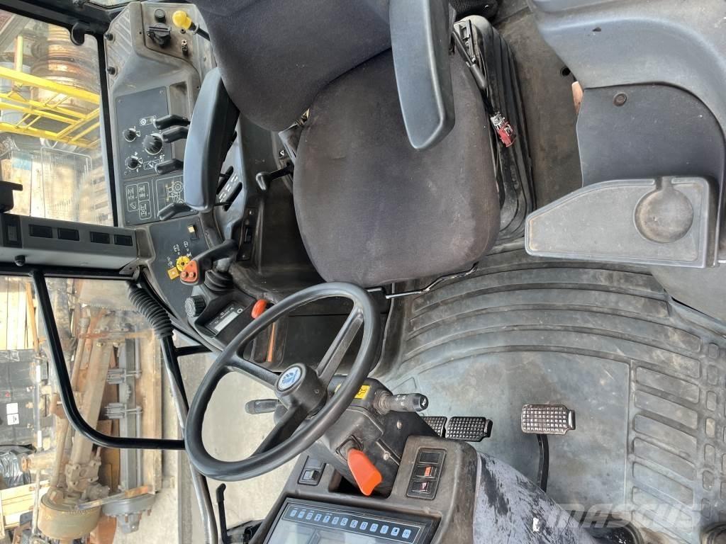 New Holland 8160 Tractores