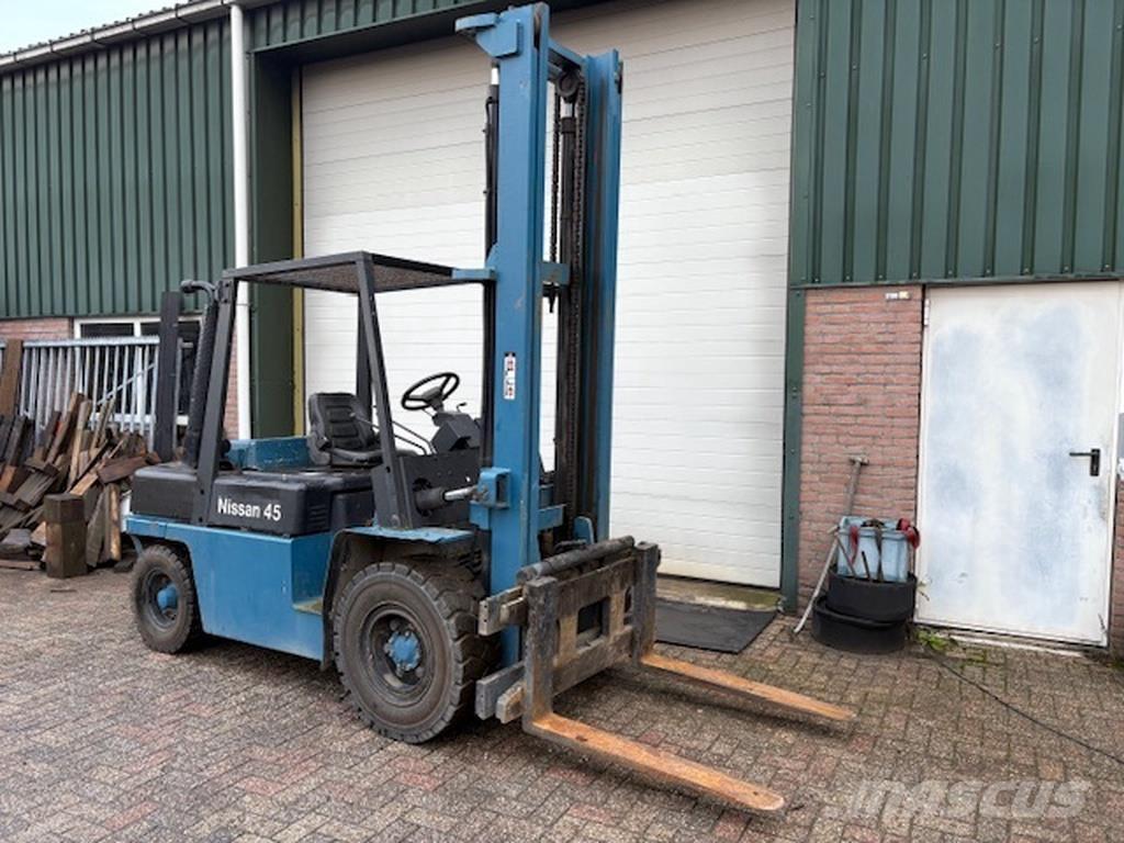 Nissan fd50 Camiones diesel