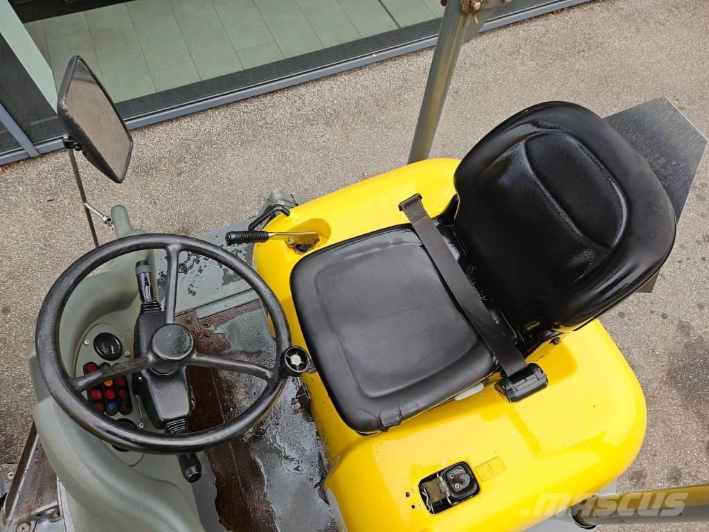 Wacker Neuson 2001 Vehículos compactos de volteo