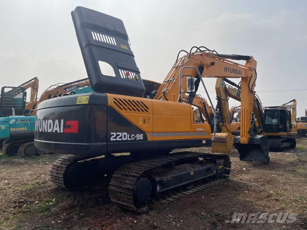 Hyundai 225LC-9S Excavadoras sobre orugas