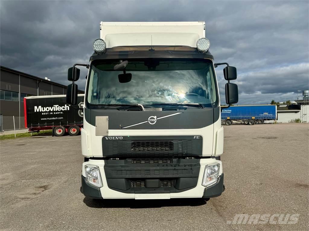 Volvo FE320 4x2 Camiones con caja de remolque