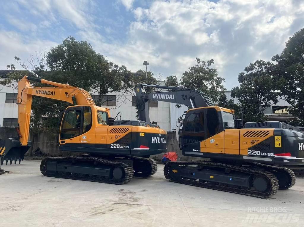 Hyundai R220LC-9S Excavadoras de ruedas