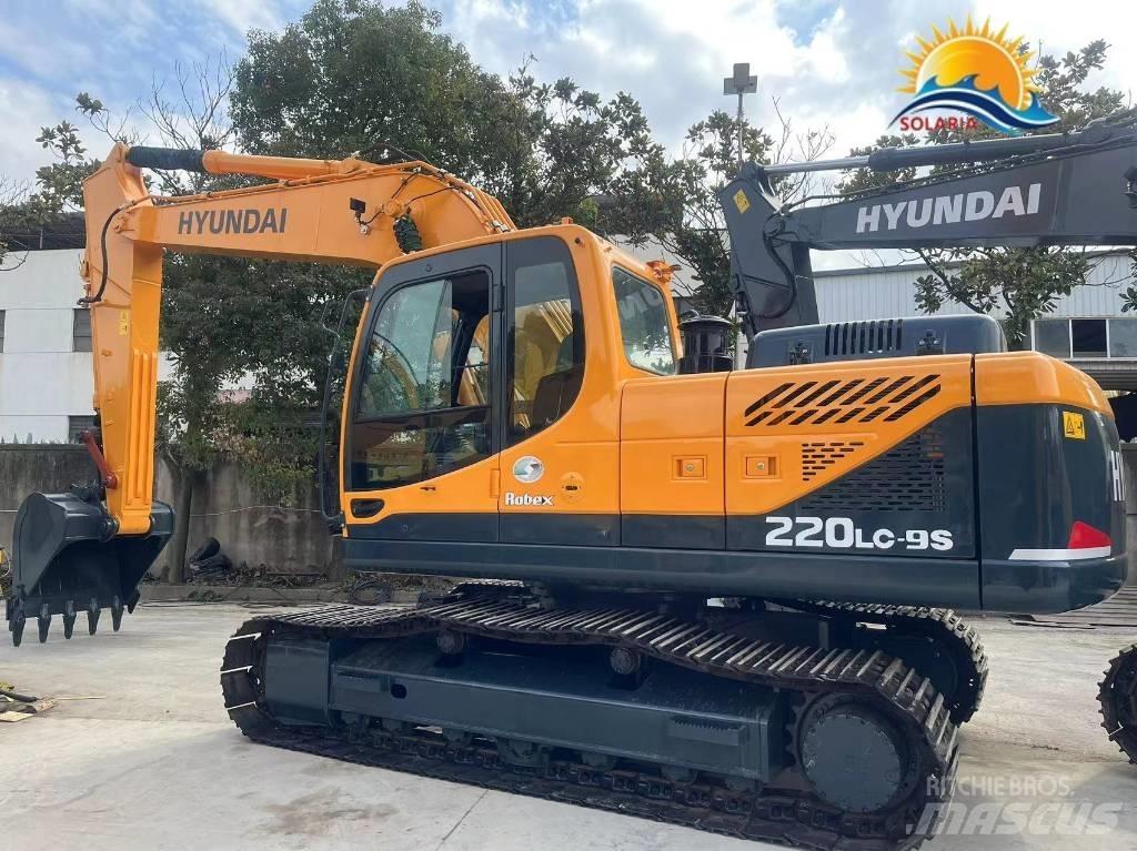 Hyundai R220LC-9S Excavadoras de ruedas