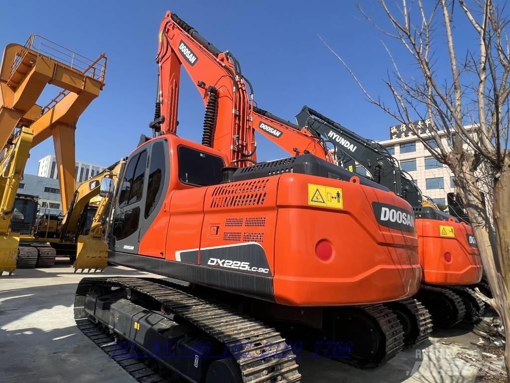 Doosan DX225 Excavadoras sobre orugas