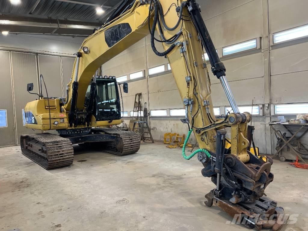 CAT 323 D L Excavadoras sobre orugas