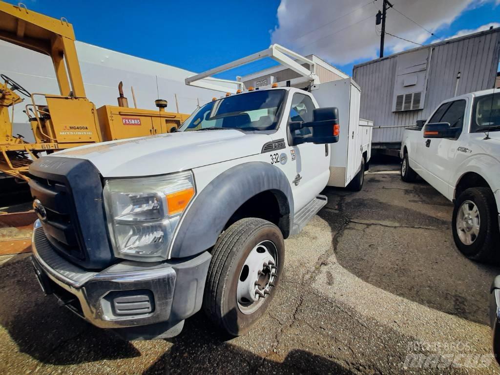 Ford F 550 Caja abierta/laterales abatibles