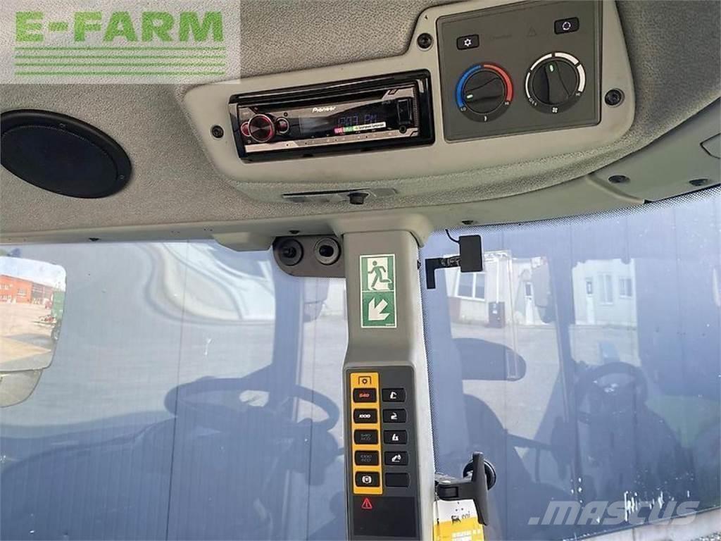 CLAAS arion 420 Tractores