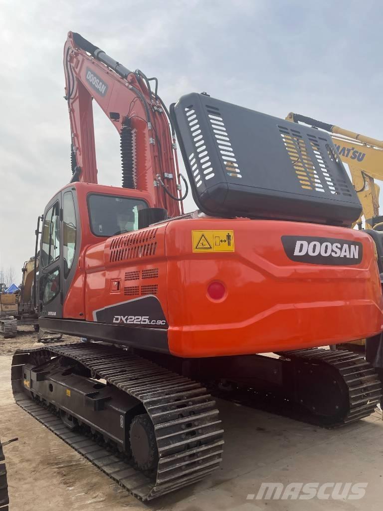 Doosan DX 225LC-9C Excavadoras sobre orugas