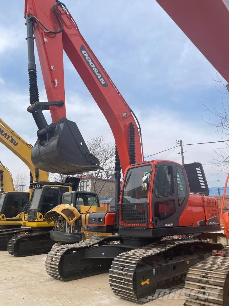 Doosan DX 225LC-9C Excavadoras sobre orugas