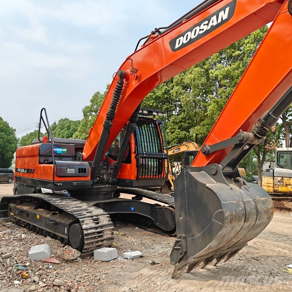 Doosan DX225-9C Excavadoras sobre orugas