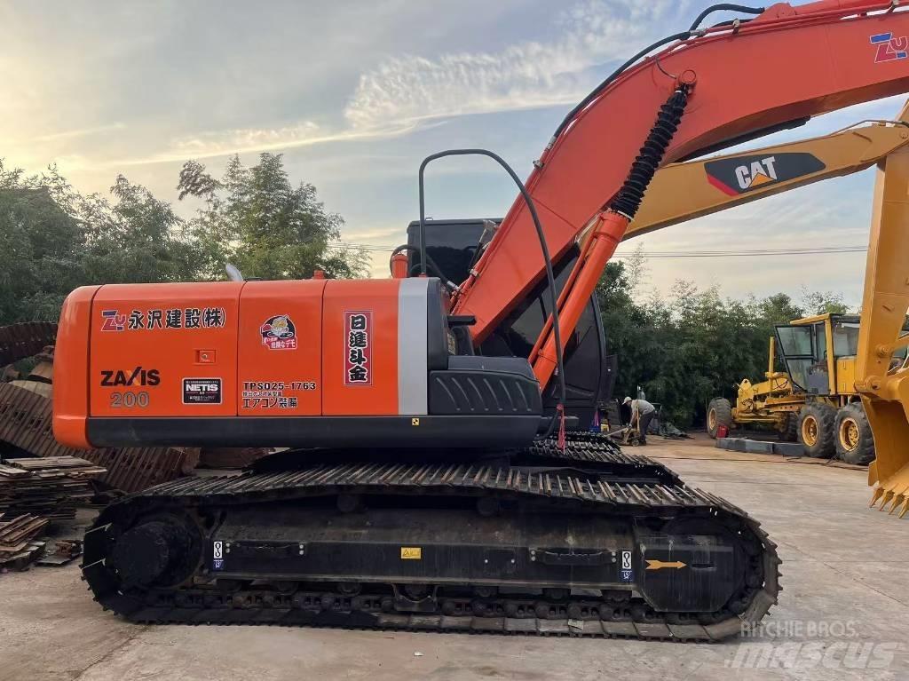 Hitachi ZX 200 Excavadoras sobre orugas