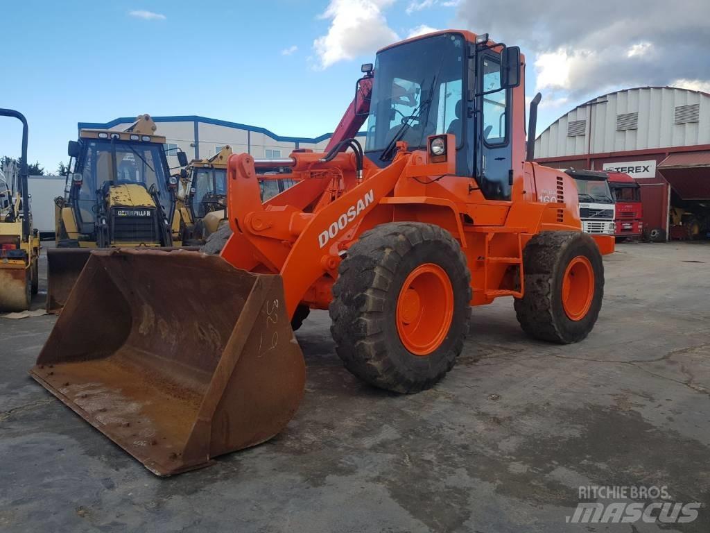 Doosan 160 v Cargadoras y excavadoras frontales