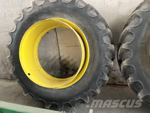 BKT 520/85R46 Ruedas