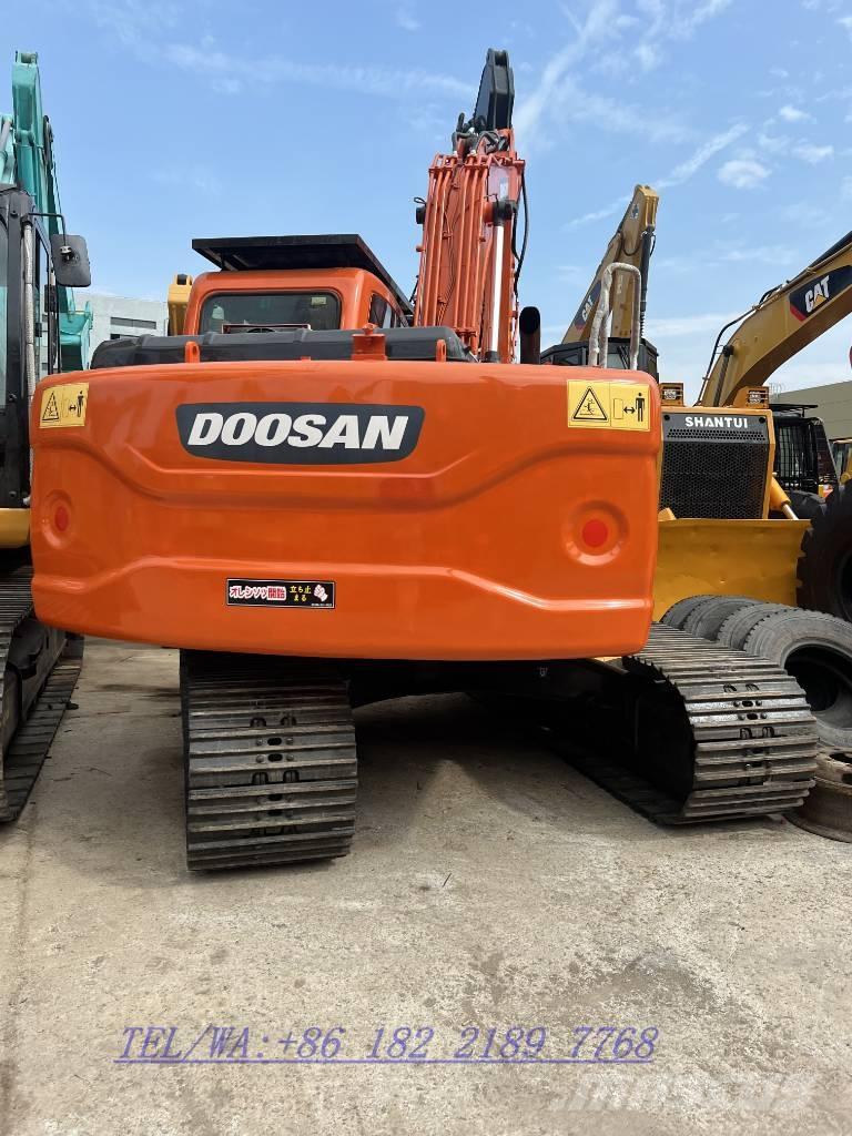 Doosan DX140 Excavadoras sobre orugas
