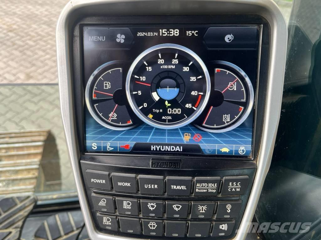 Hyundai HX 220 L Excavadoras sobre orugas