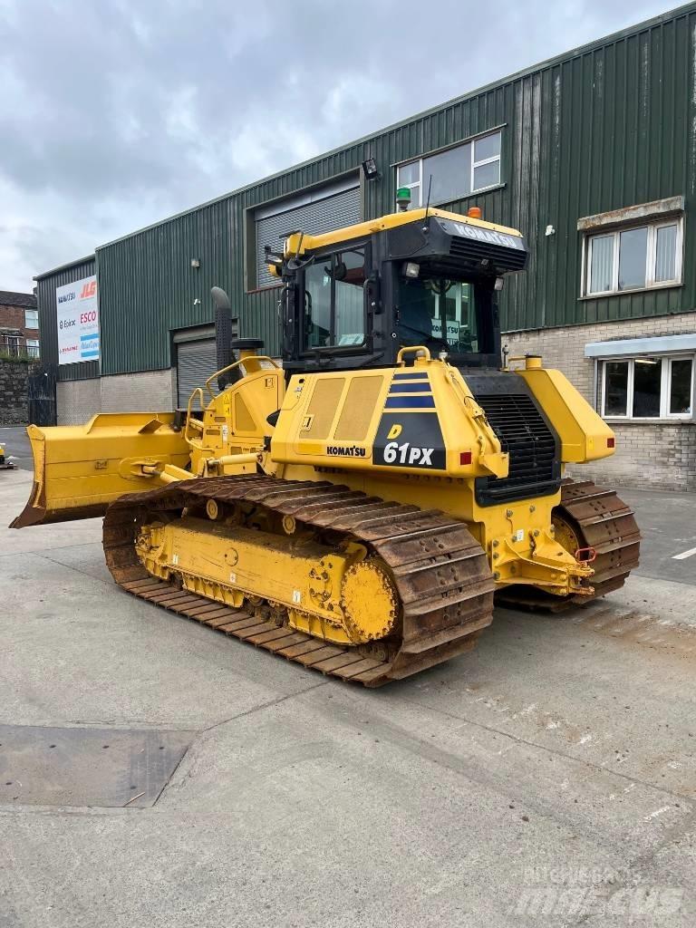 Komatsu D61PX-24 Buldozer sobre oruga