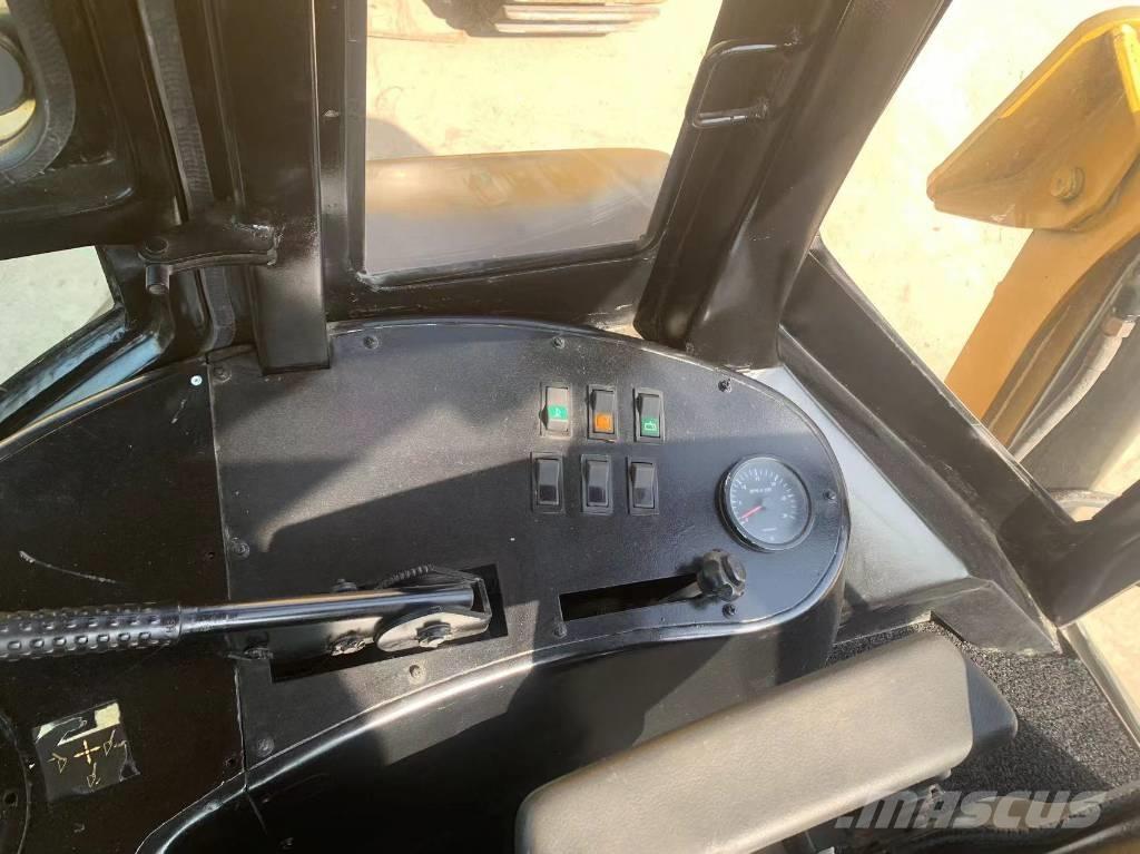 CAT 420 F2 Retrocargadoras