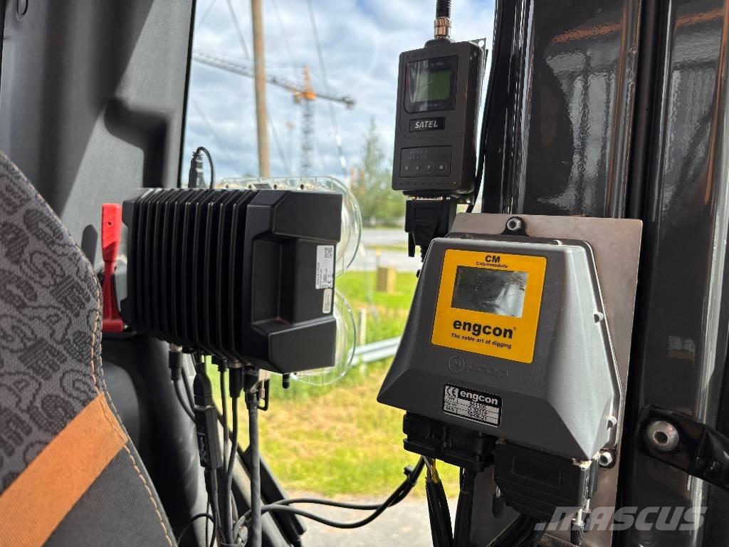 CASE CX 300 D Excavadoras sobre orugas