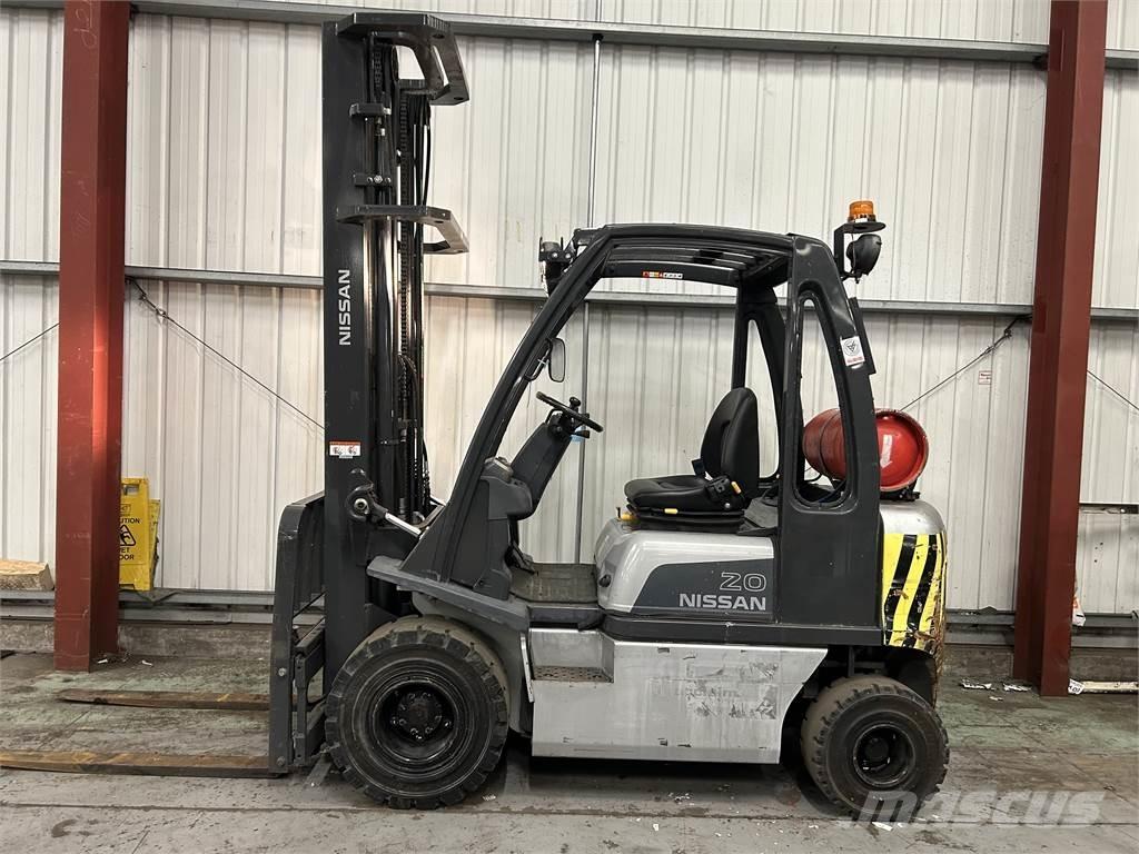 Nissan U1D2A20LQ Camiones LPG