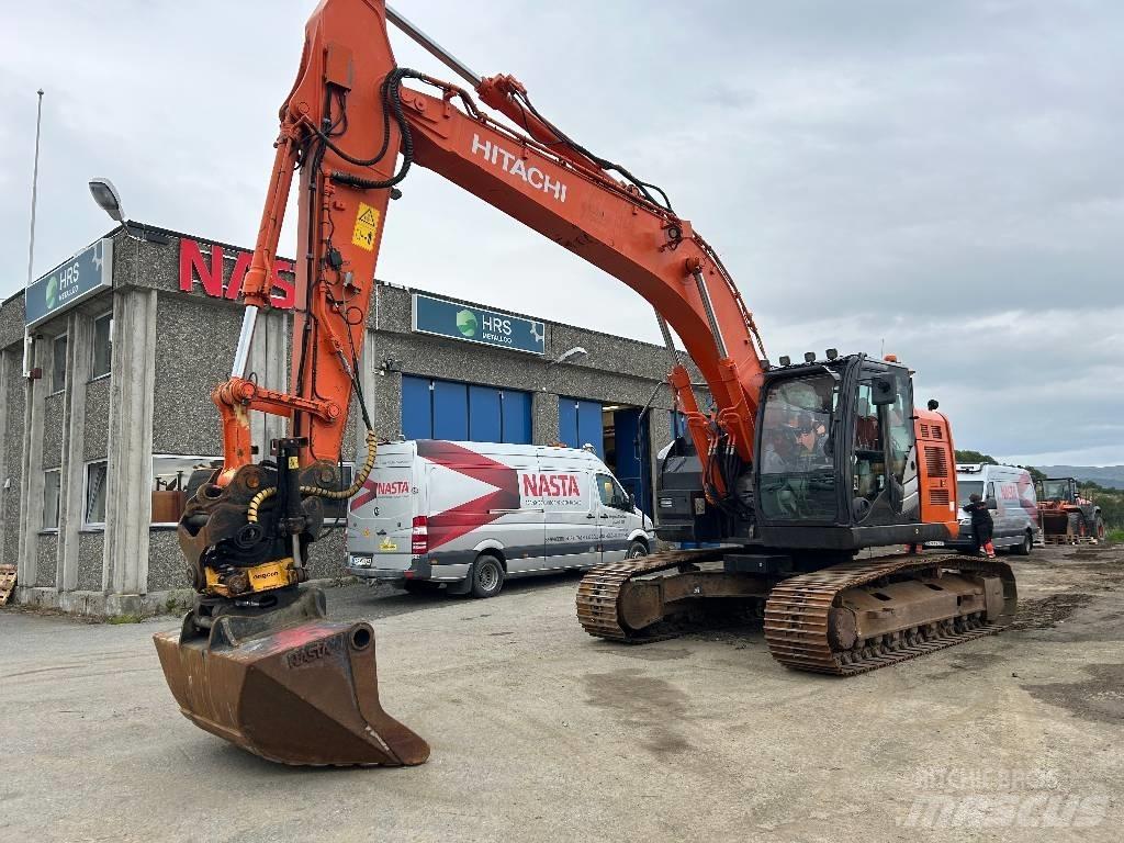 Hitachi ZX225USLC-5 Excavadoras sobre orugas