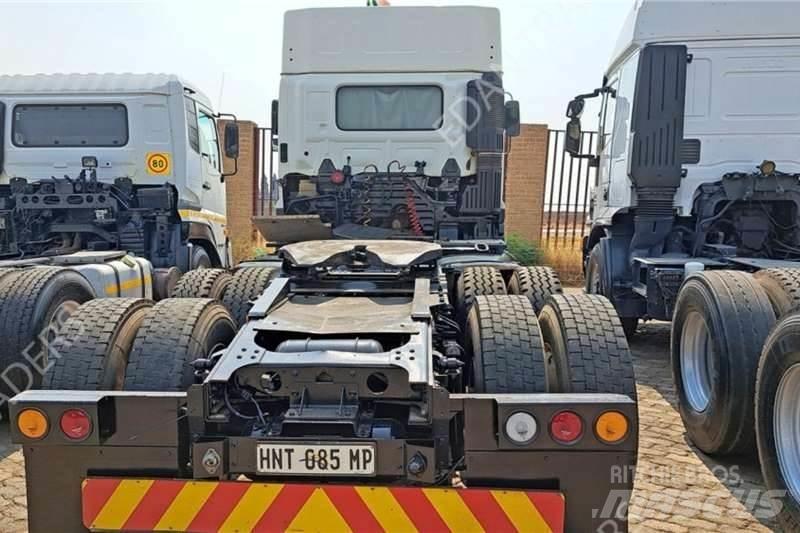 Hino 700 Otros camiones