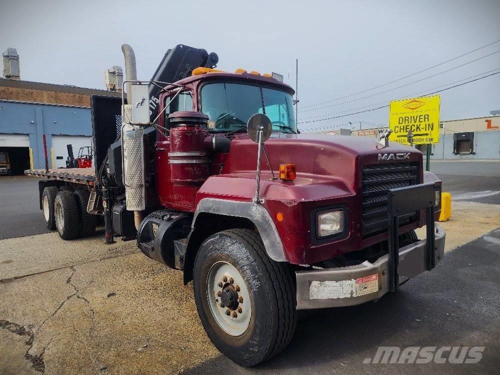 Mack RD 690 S Camiones grúa
