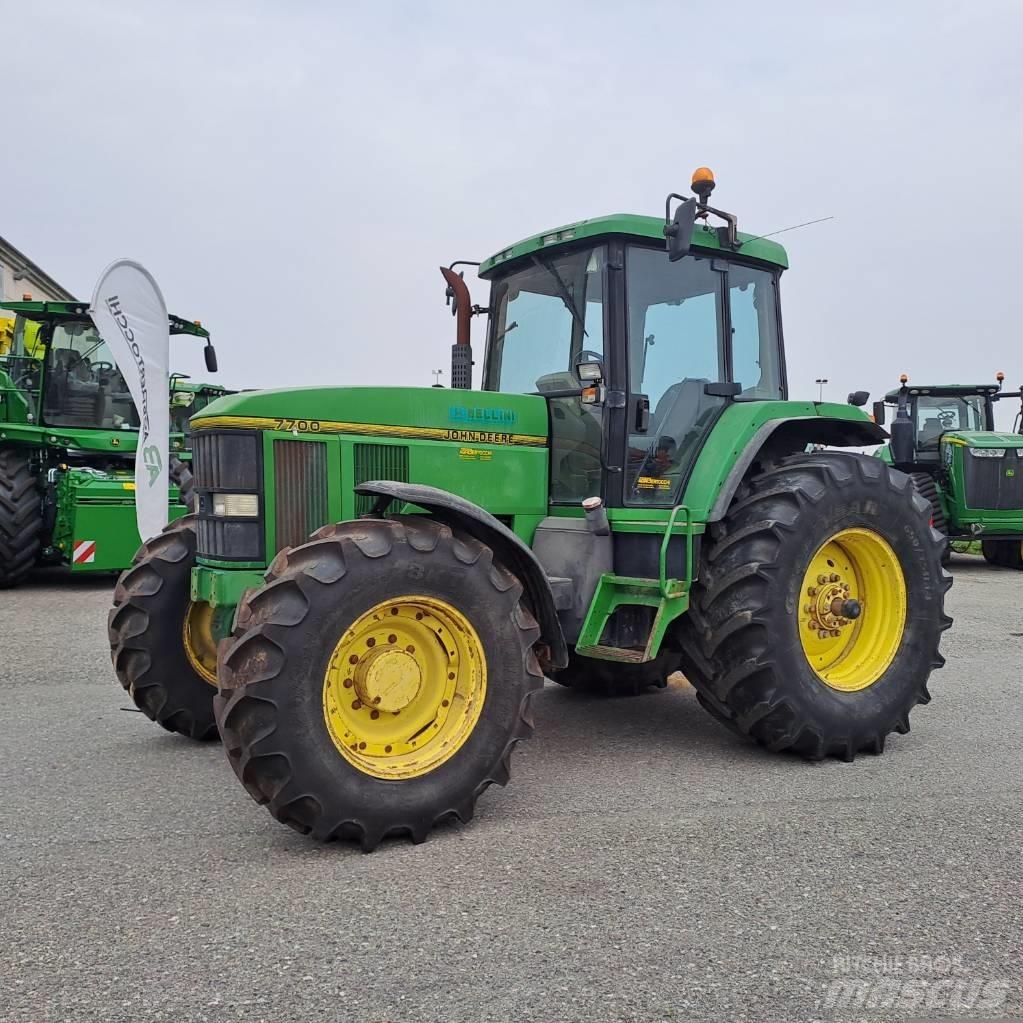 John Deere 7700 Tractores