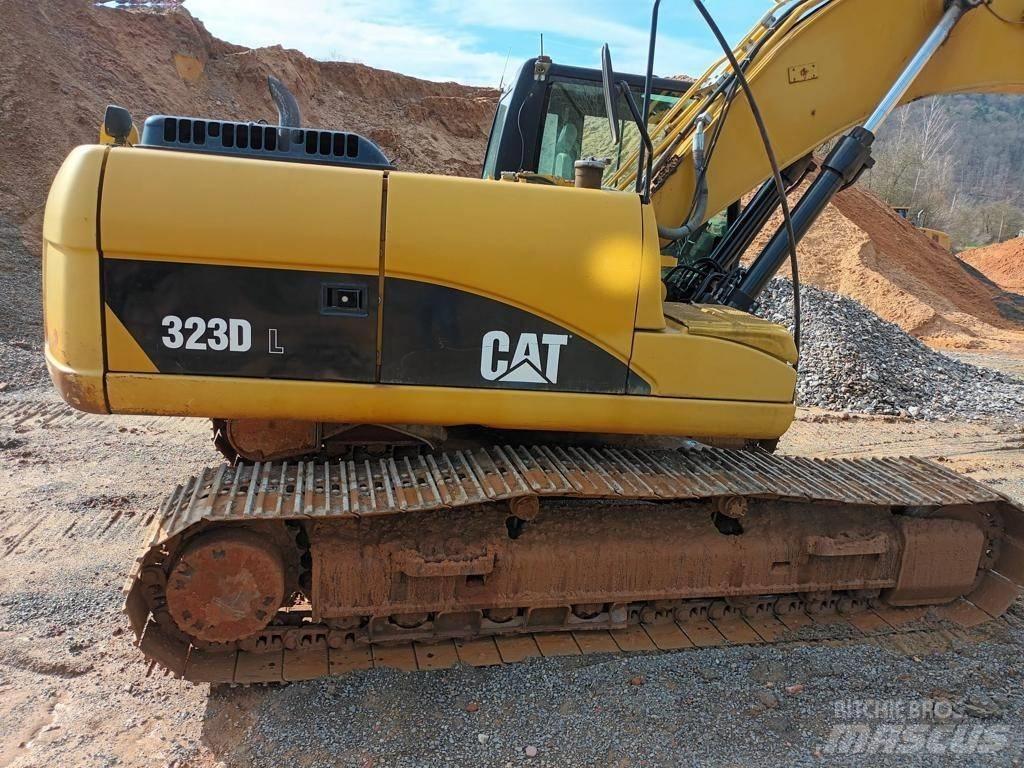 CAT 323 DL Excavadoras sobre orugas