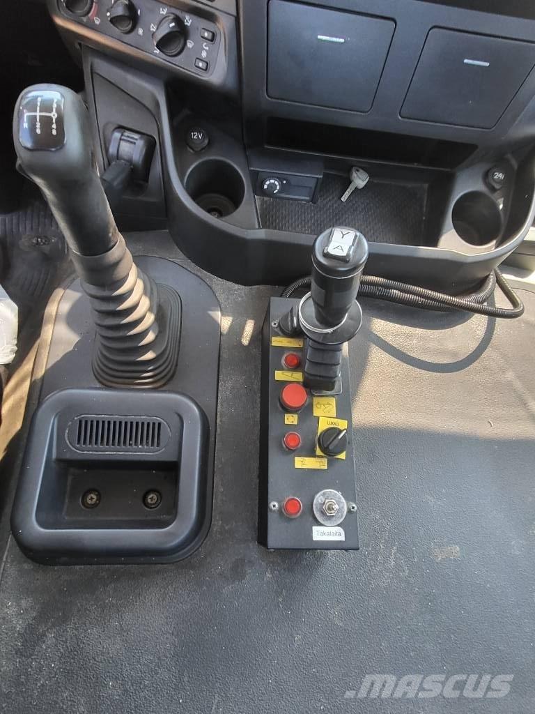 Iveco Stralis-360 Camiones de superficie plana/cabrestantes