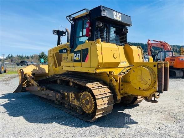 CAT D7E Buldozer sobre oruga