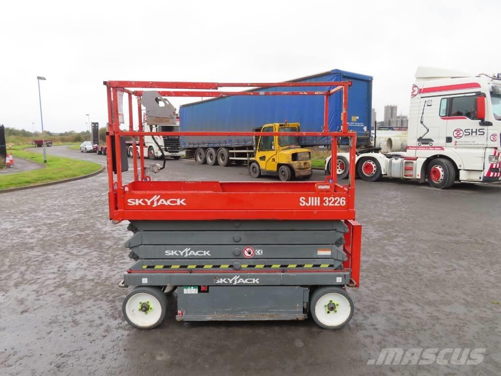 SkyJack SJ III 3226 Plataformas tijera