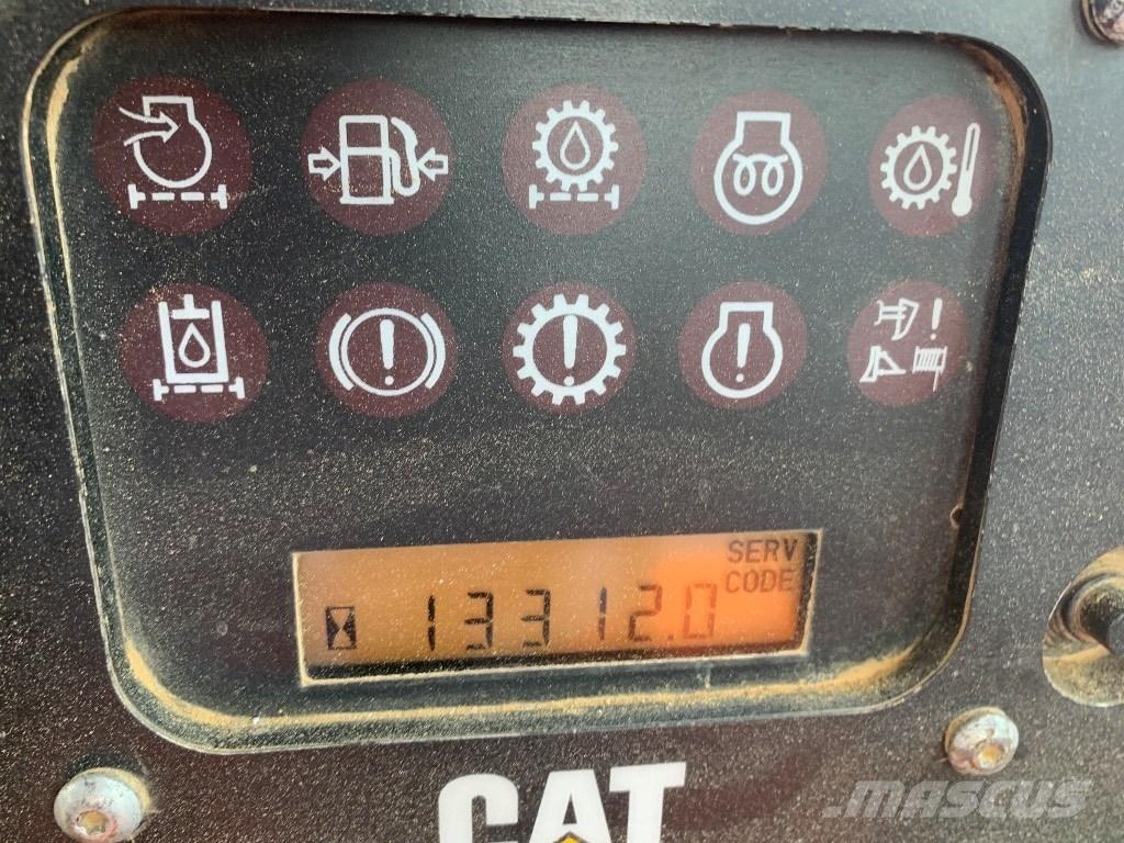 CAT D 6 T Buldozer sobre oruga