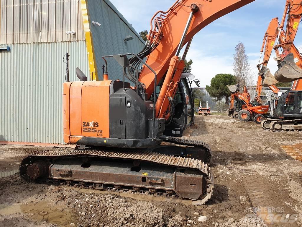 Hitachi ZX225USLC Excavadoras sobre orugas