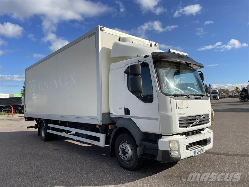 Volvo FL240 4x2 Camiones con caja de remolque
