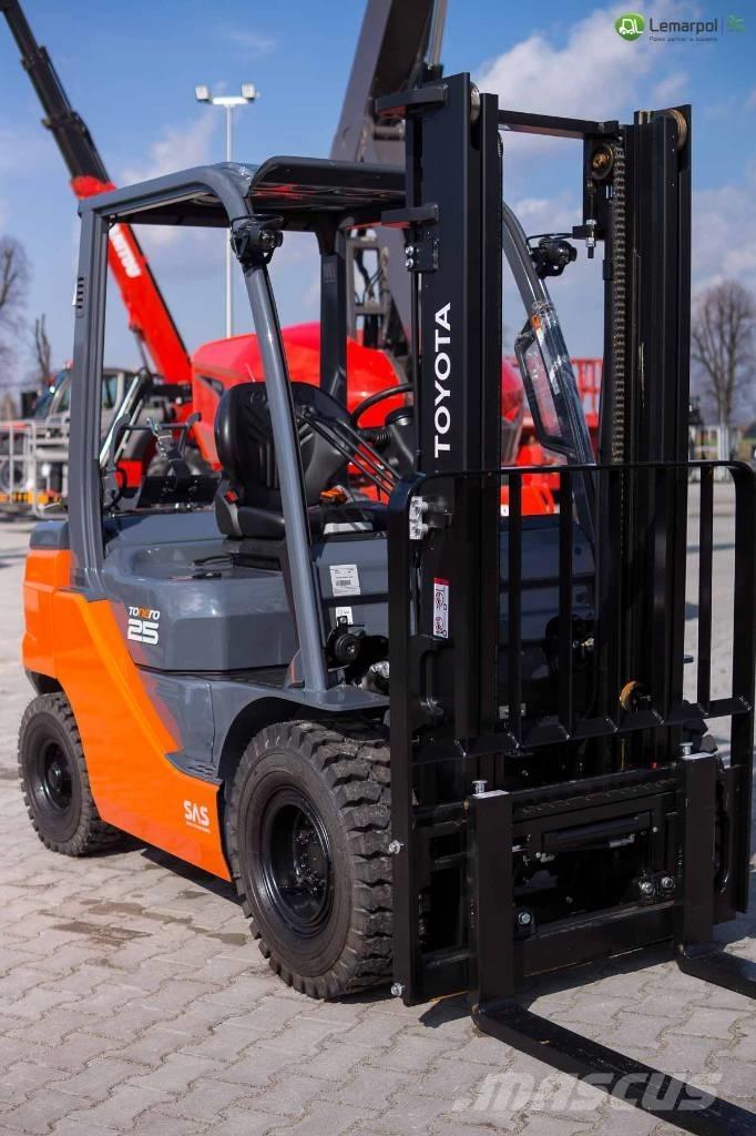 Toyota 02-8 FG F 25 Camiones LPG