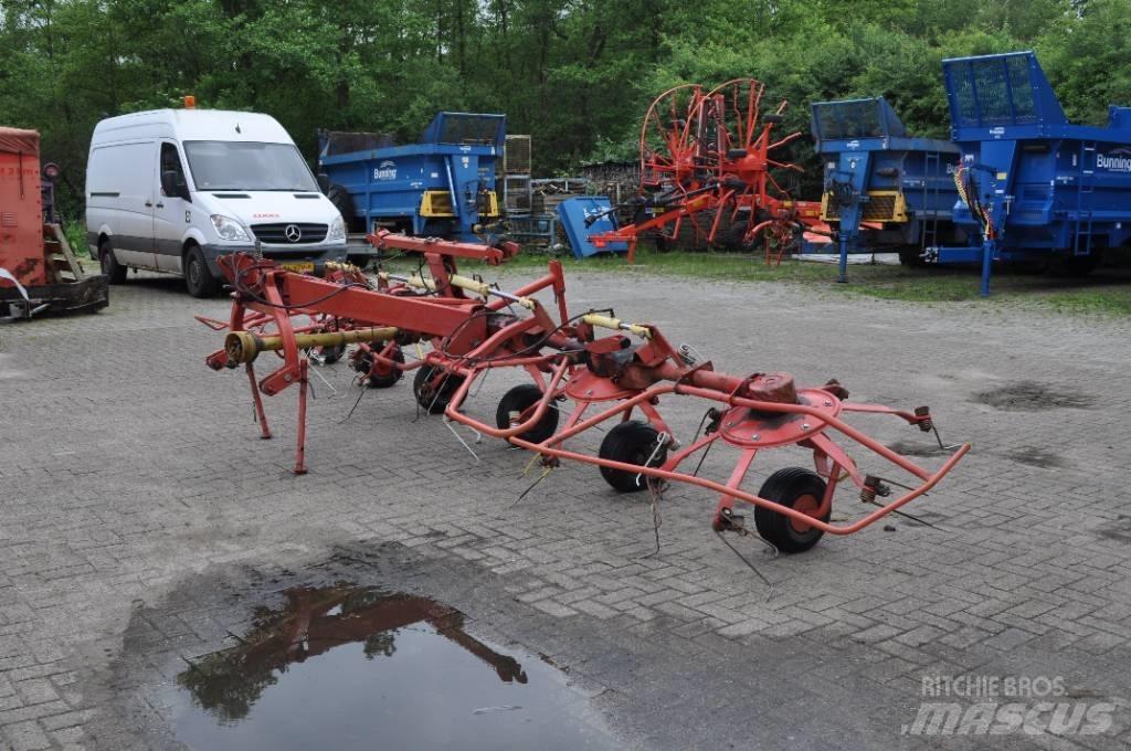 Lely Lotus 675 Rastrilladoras y rastrilladoras giratorias