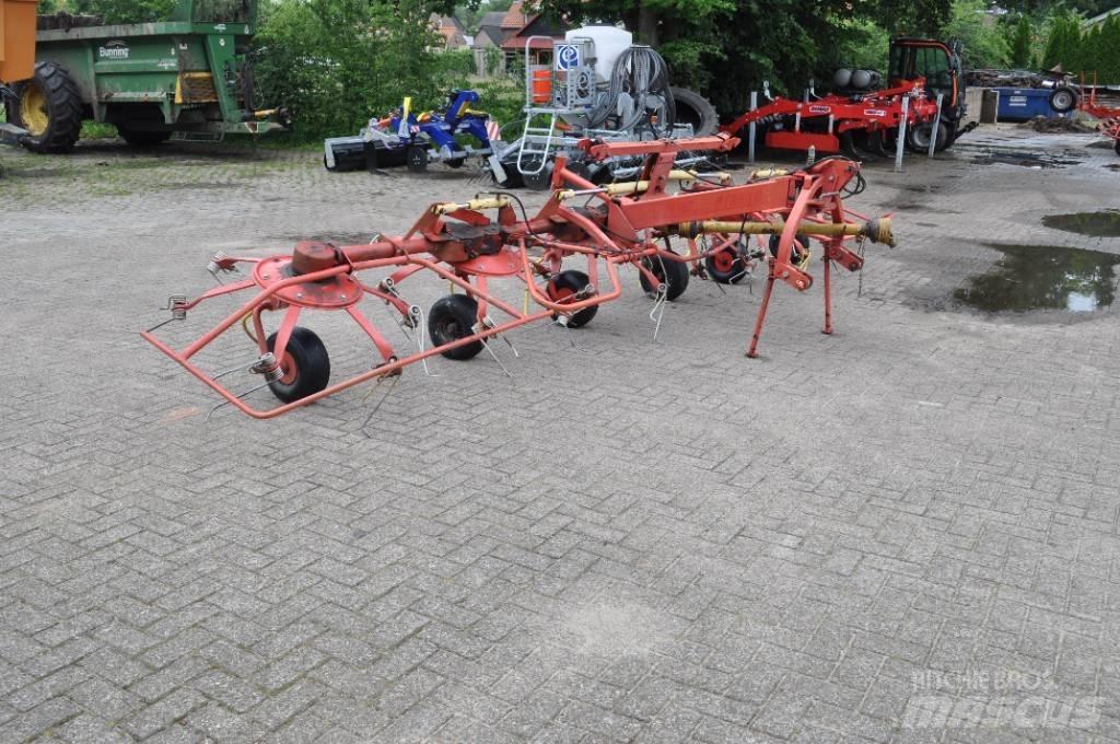 Lely Lotus 675 Rastrilladoras y rastrilladoras giratorias