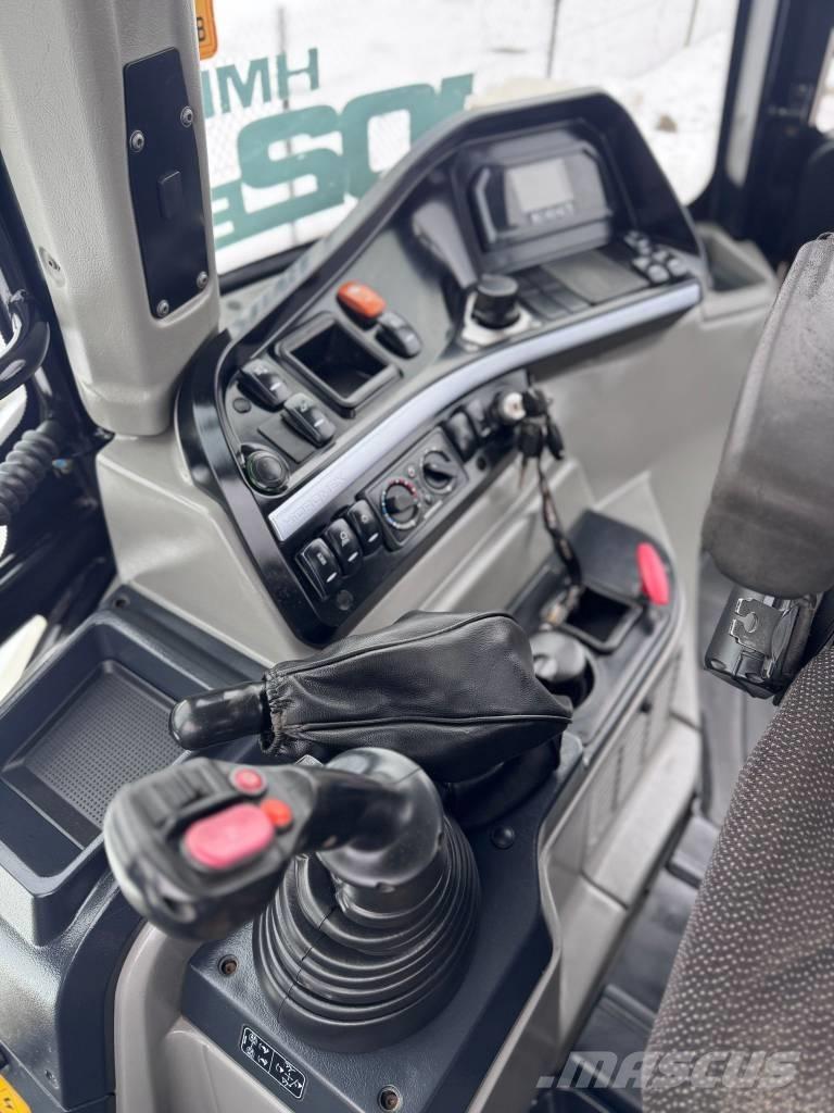 Hidromek HMK 102 B Retrocargadoras