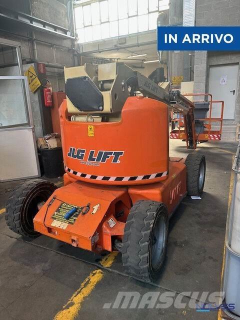 JLG E450AJ Plataformas con brazo de elevación manual