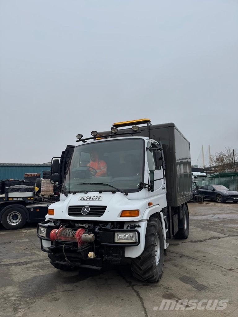 Unimog U300 Maquinarias para servicios públicos