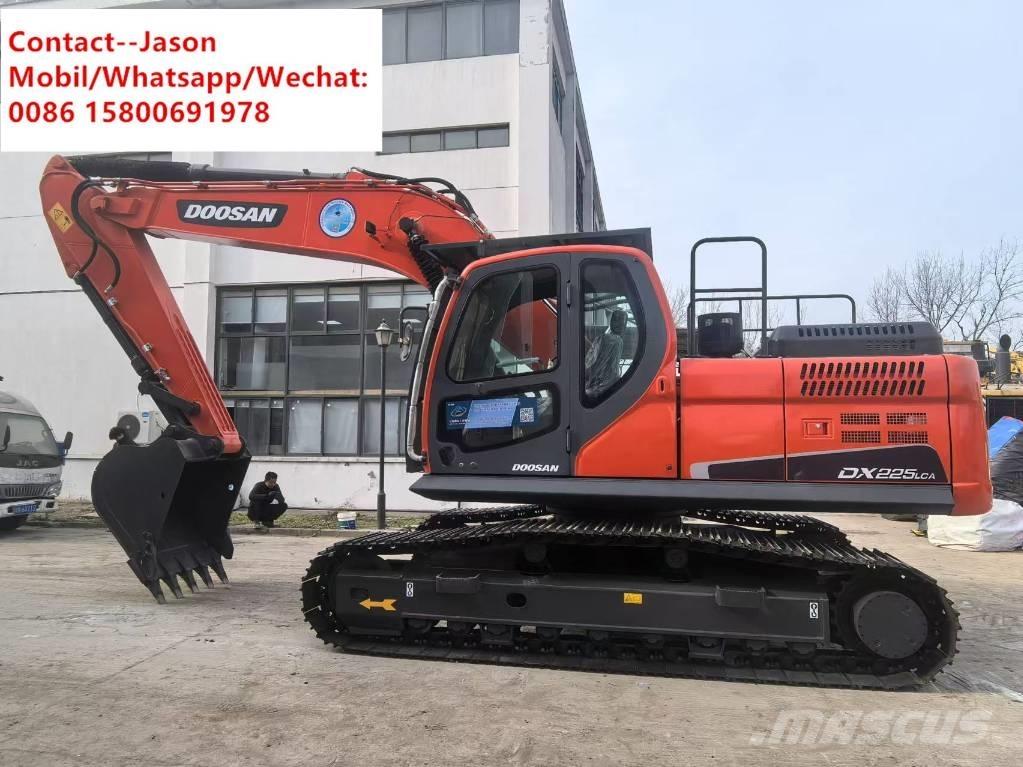 Doosan DX 225 LCA Excavadoras sobre orugas