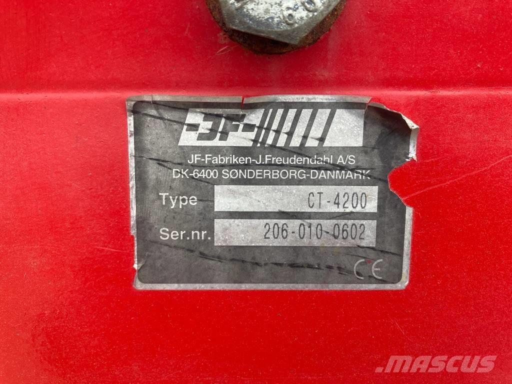JF CT 4200 Remolques autocargadores